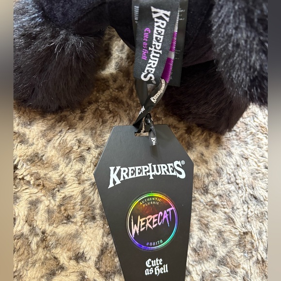 Kreeptures Werecat plush toy by Killstar - Picture 4 of 7